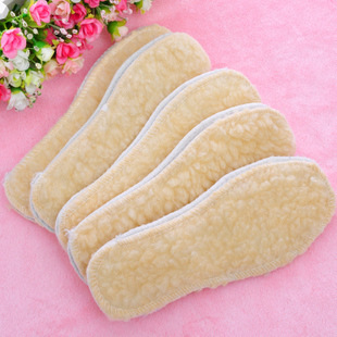 Factory direct sales of winter comfortable and warm insoles, artificial lambskin insoles, comfortable and breathable wool-like pads and pads Application Scenario
