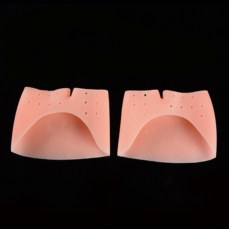 Manufacturers Direct Sales Of New Open Toe Splitter Tip Pad Anti-Wear Toe Protection Pad Silicone Front Palm Care Set Wholesale Application Scenario