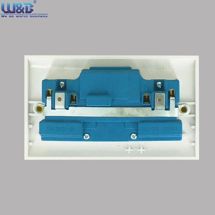 Double 13A switch panel, 2 openings, 2 13A sockets, British 3-flat all-copper bakelite switch panel details Picture