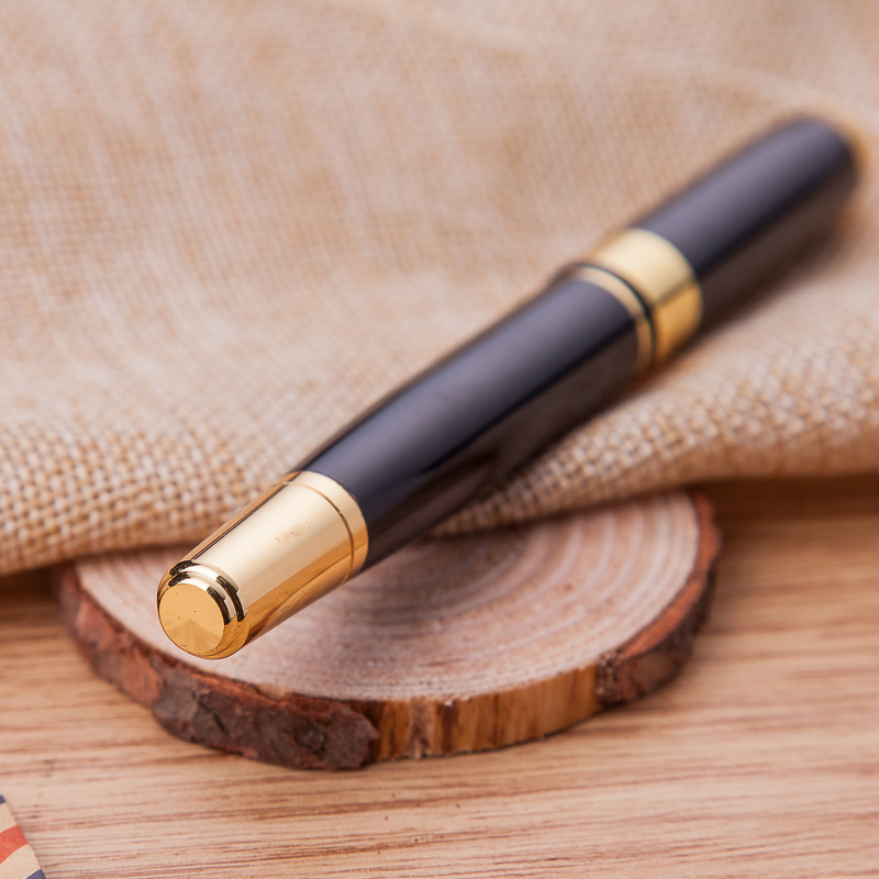 New wholesale and in-stock metal signature pens, fashionable business gel pens, metal bead pens, advertising gift pens Application Scenario