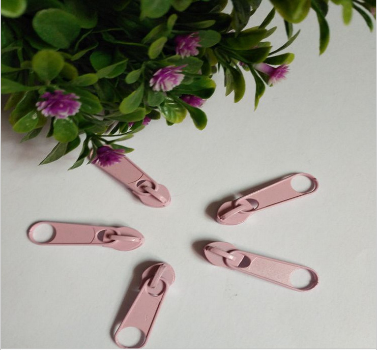 5# Electric white long plate head metal pull head, black in stock, supports customization of various styles of metal pull heads Specification image