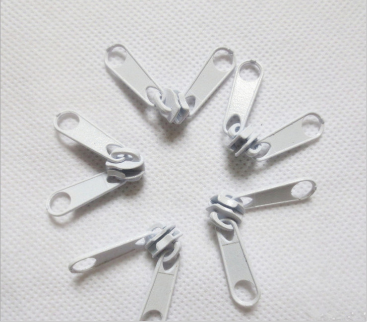Factory direct sales of No. 5 nylon double-sided zipper pulls/double-piece zipper pulls. All models of this style are in stock details Picture