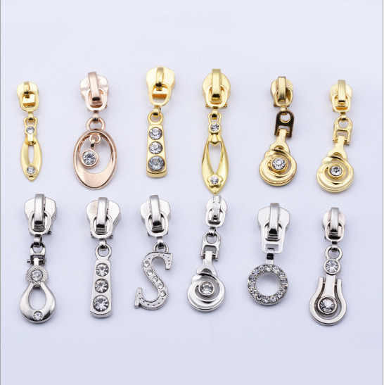 拉链头/拉头拉片上的绳子/发光/易拉扣/树脂钻产品图