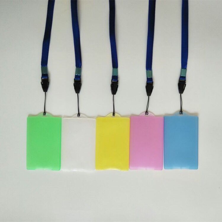 磨砂透明硬塑料公交卡套银行卡身份证件学生饭卡套IC保护套细节图