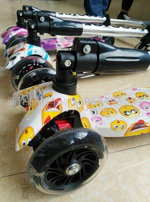 Children's folding scooter Children's folding graffiti meter high car Children's four-wheel flash slide Application Scenario