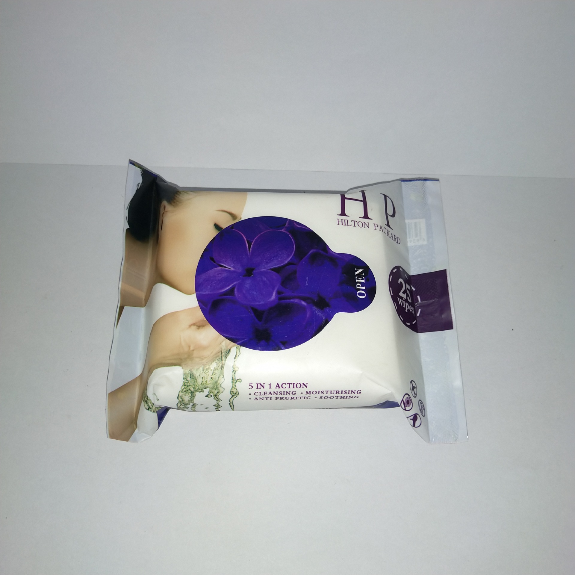 Oil Control Makeup Remover Wipes 25 Gentle Clean Deep Makeup Remover Pads With No Residue Application Scenario