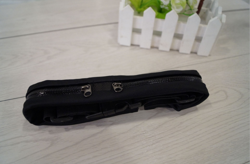 Factory direct sales of running and cycling waist bags, elastic invisible outdoor waist bags and chest bags, men's and women's fitness and running sports double bags Application Scenario
