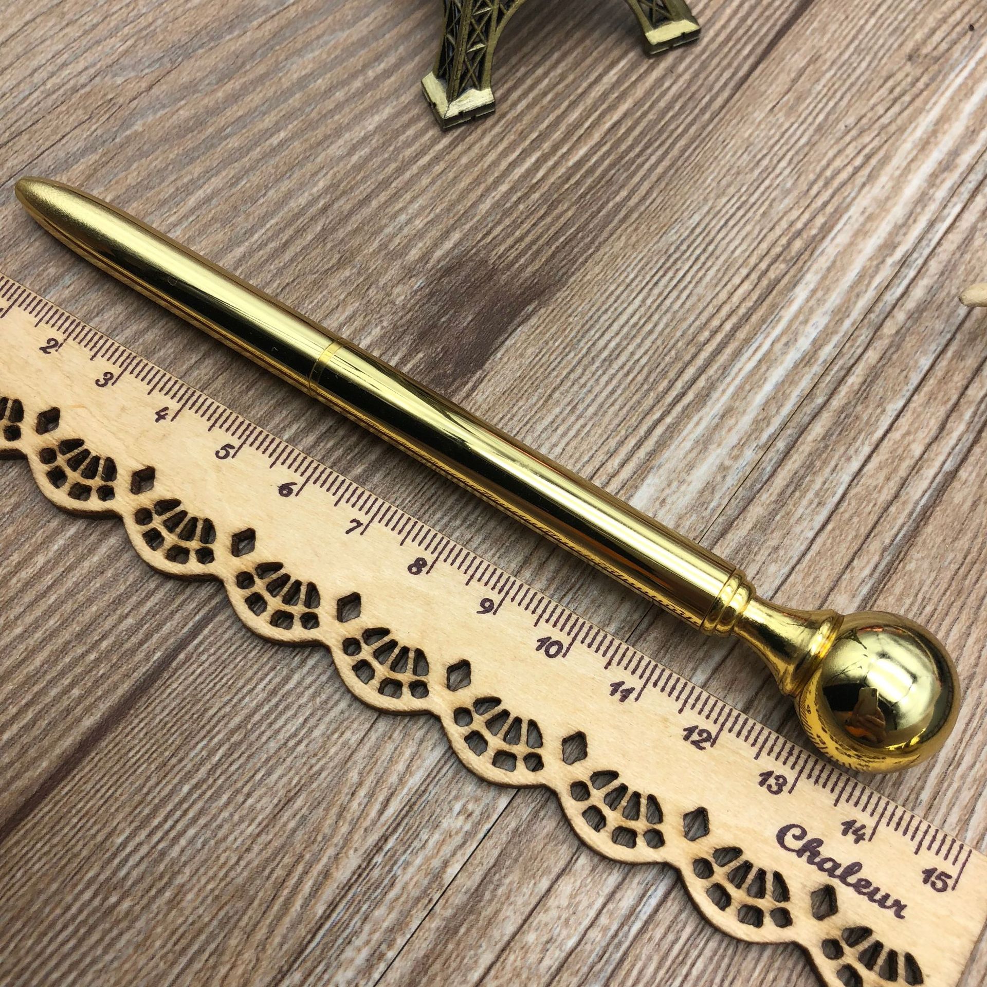 Wengang Minghao Pen Manufacturing Office culture Writing Tools Ballpoint pens, new Zhongyou large diamond pens, diamond pens, pearl pens, golden pearl pens, metal ballpoint pens, gift pens customization Application Scenario