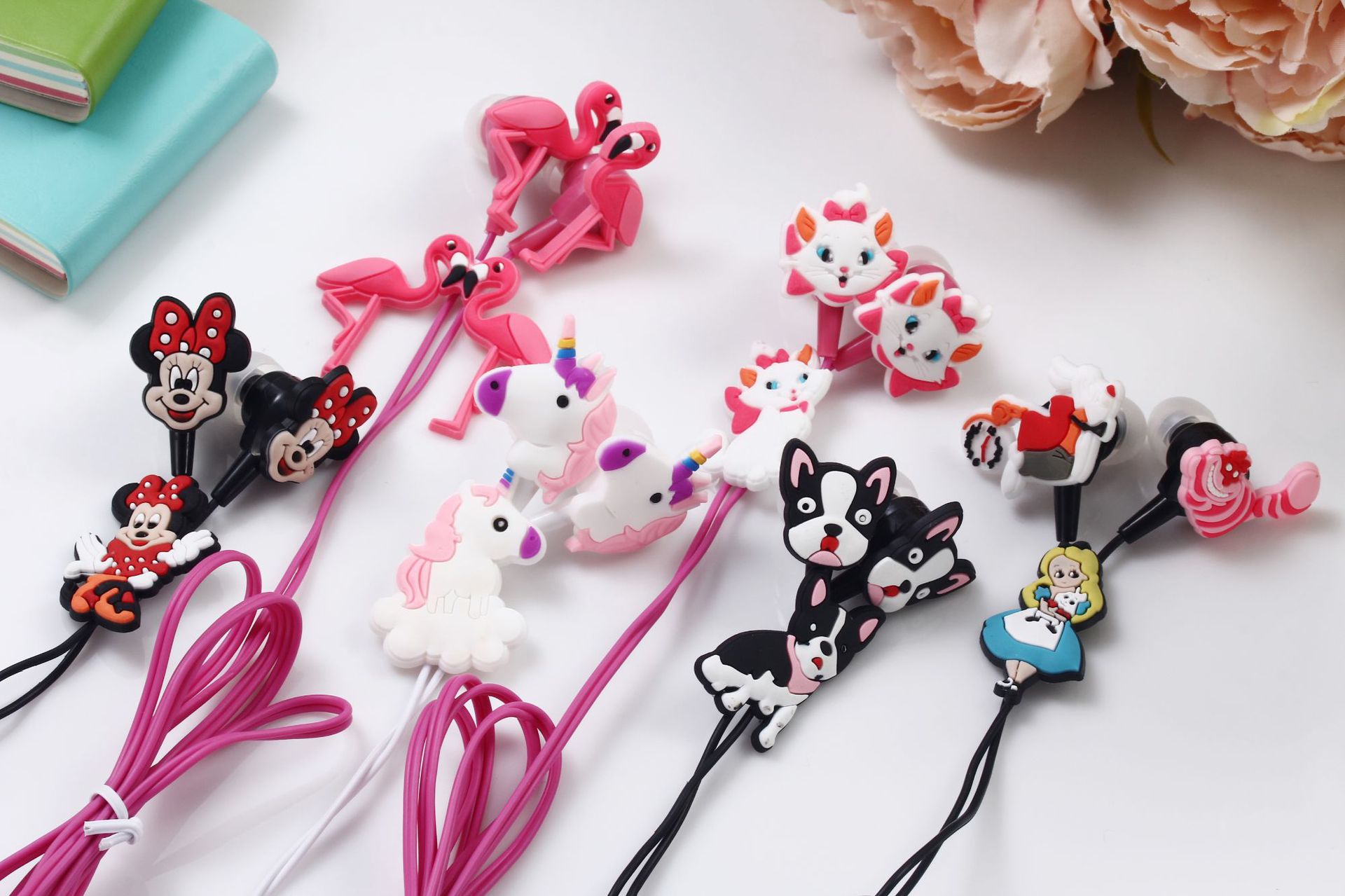 New cartoon headphones: Flamingo, Mary Cat, Bulldog, Unicorn headphones, computer and mobile phone headphones Application Scenario
