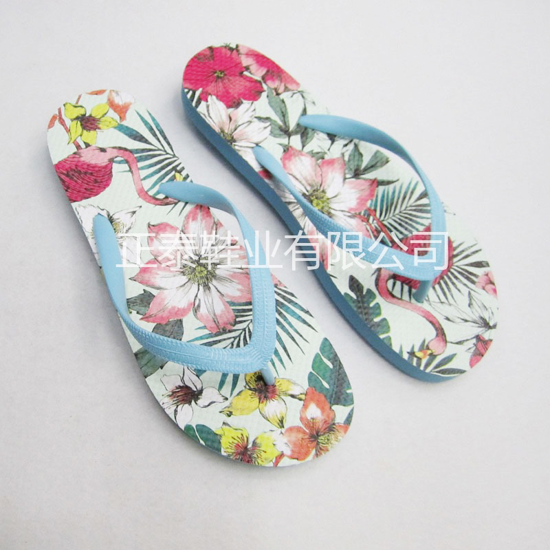 We offer custom-made patterns for women's beach herringbone slippers with heat transfer simulation flowers Specification image