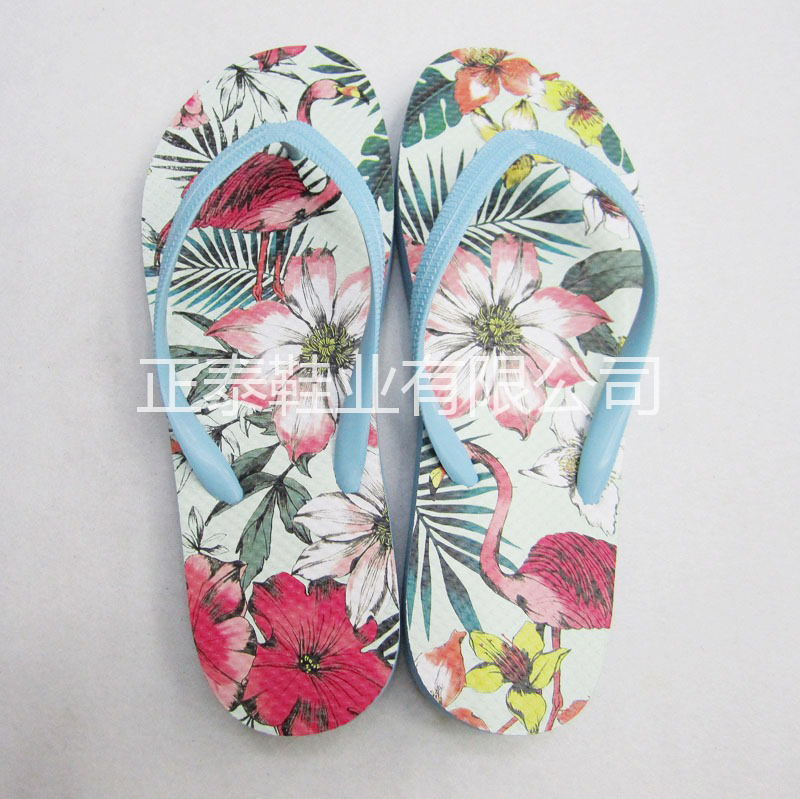 We offer custom-made patterns for women's beach herringbone slippers with heat transfer simulation flowers