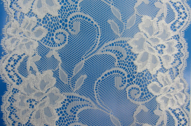 Our factory specializes in the production of lace. Fujian Longxing Lace offers elastic lace with a width of 18 centimeters