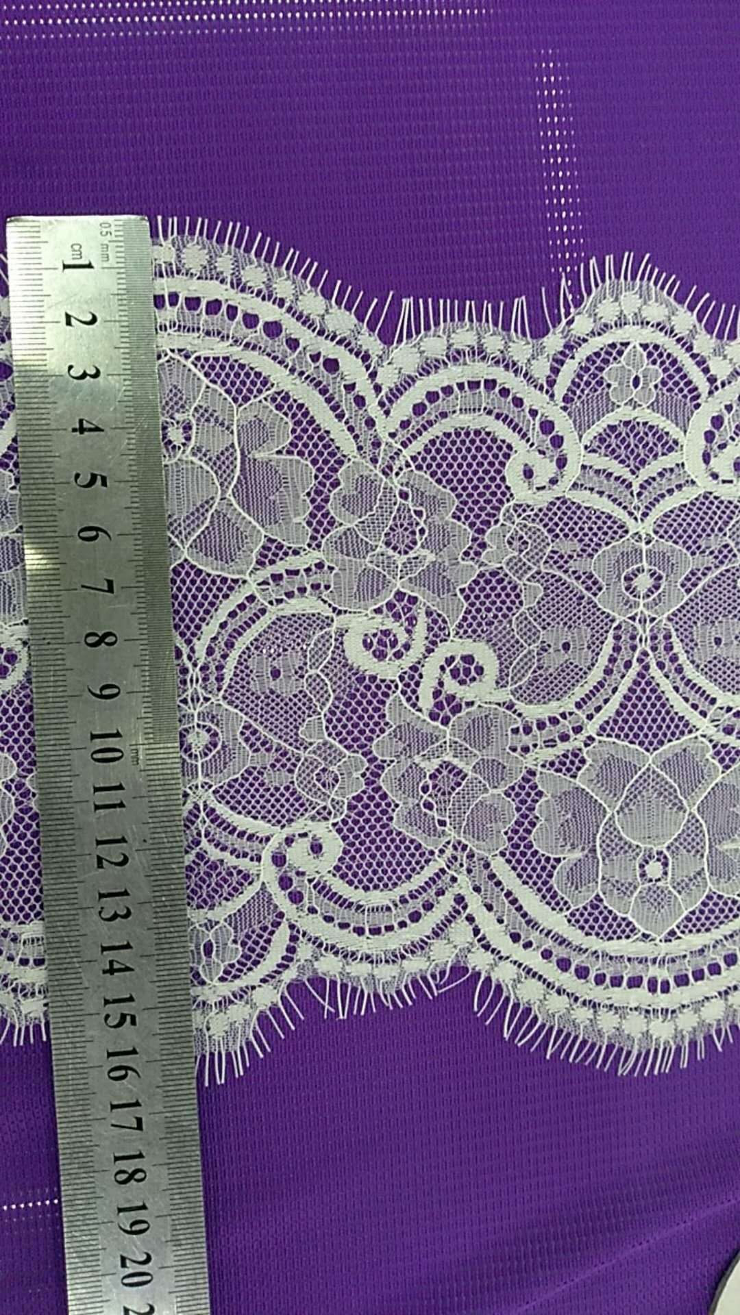 Fujian Longxing Lace Factory offers direct sales of professional warp knitted eyelash lace 17 cm. Product number: YS288 Specification image