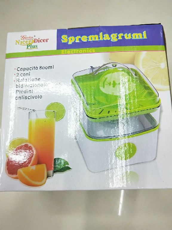 Electric lemon juicer