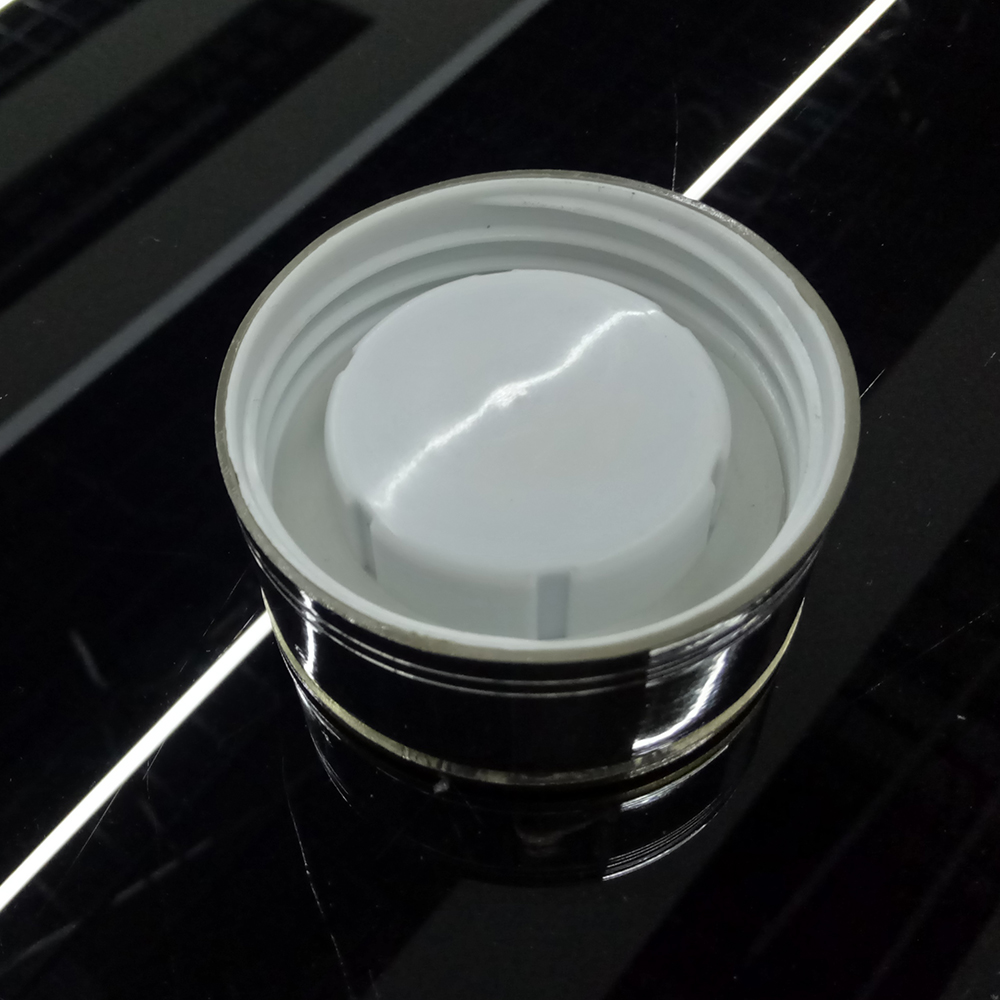 Double-layer glass cup, men's heat-insulating high-end cup with handle, crystal cup, office and business creative car portable water cup Application Scenario