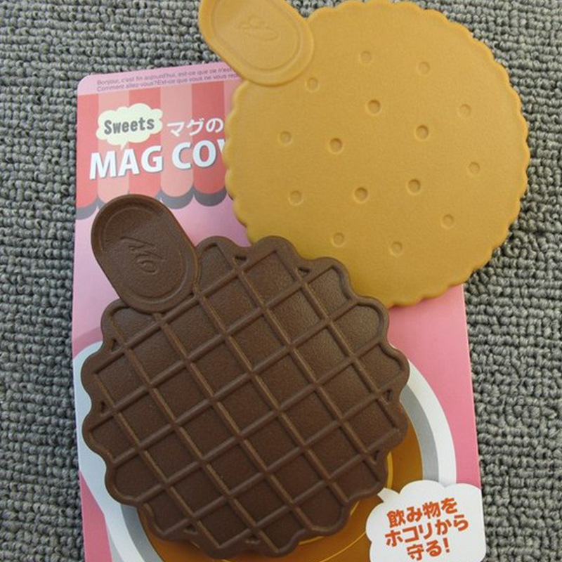 家居批发创意生活带卡夹可夹住杯壁翻转笑脸杯盖万用杯盖