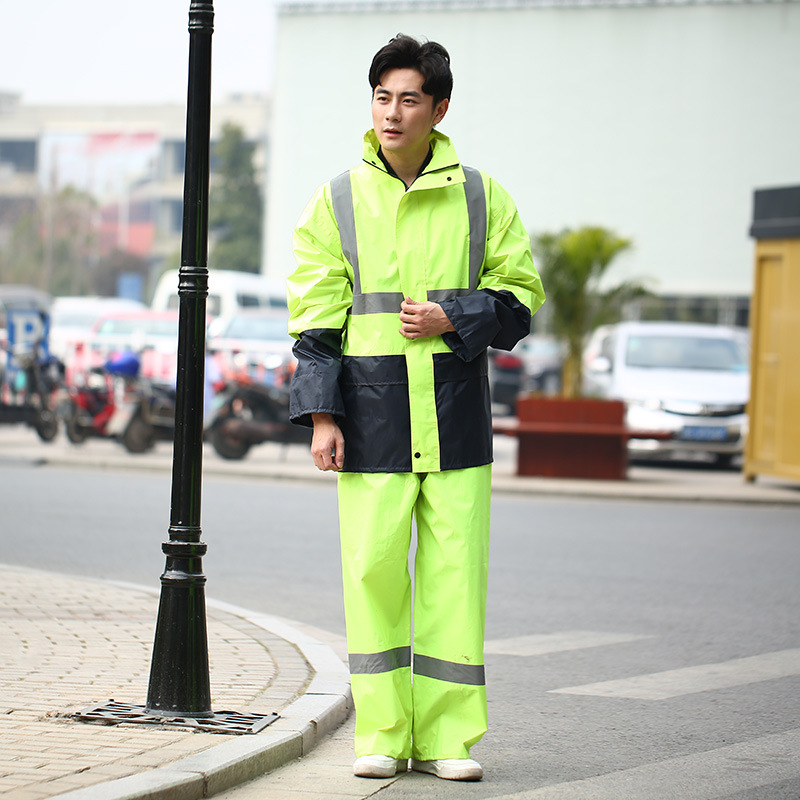 2018 Foreign trade raincoats, adult sets, outdoor reflective strips, work clothes, home daily necessities, rain gear customization and wholesale