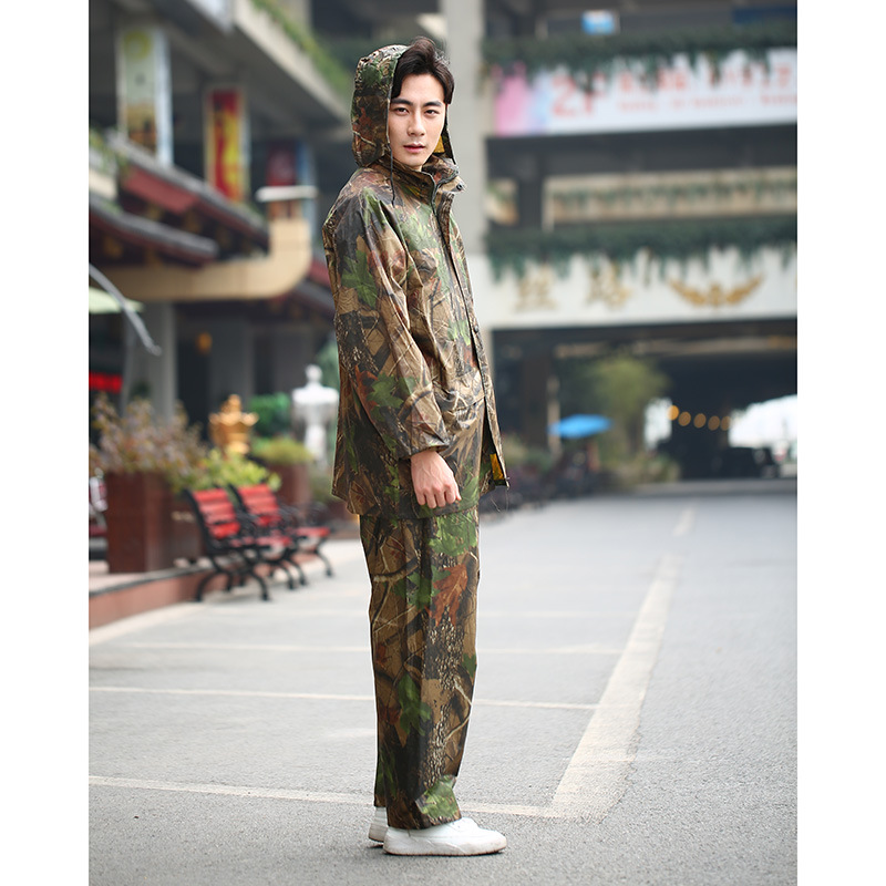 Aliexpress foreign trade adult raincoats, outdoor fashion camouflage, split raincoats, waterproof clothing manufacturer wholesale and customization Application Scenario