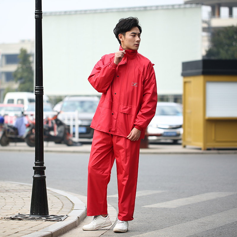 New adult foreign trade products: fashionable raincoats, outdoor creative sports waterproof sets, wholesale and customized logos for daily necessities
