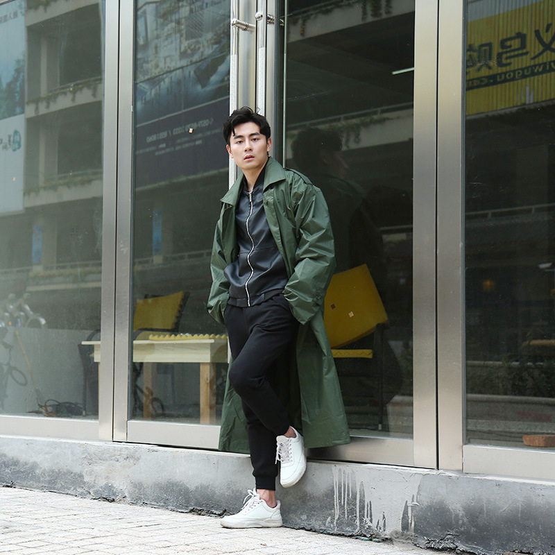 Korean new waterproof windbreaker is selling well on Taobao. Creative one-piece raincoat, daily necessities wholesale and customized LOGO