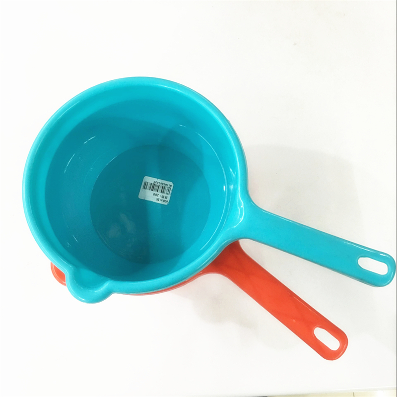 Plastic ladle Household ladle with handle cooking water ladle bath shampoo bath long handled water ladle