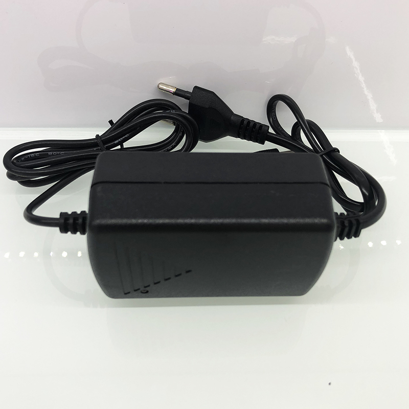 110V-220V 12V2aDC 灯带机顶盒小家电音箱电源适配器美规产品图