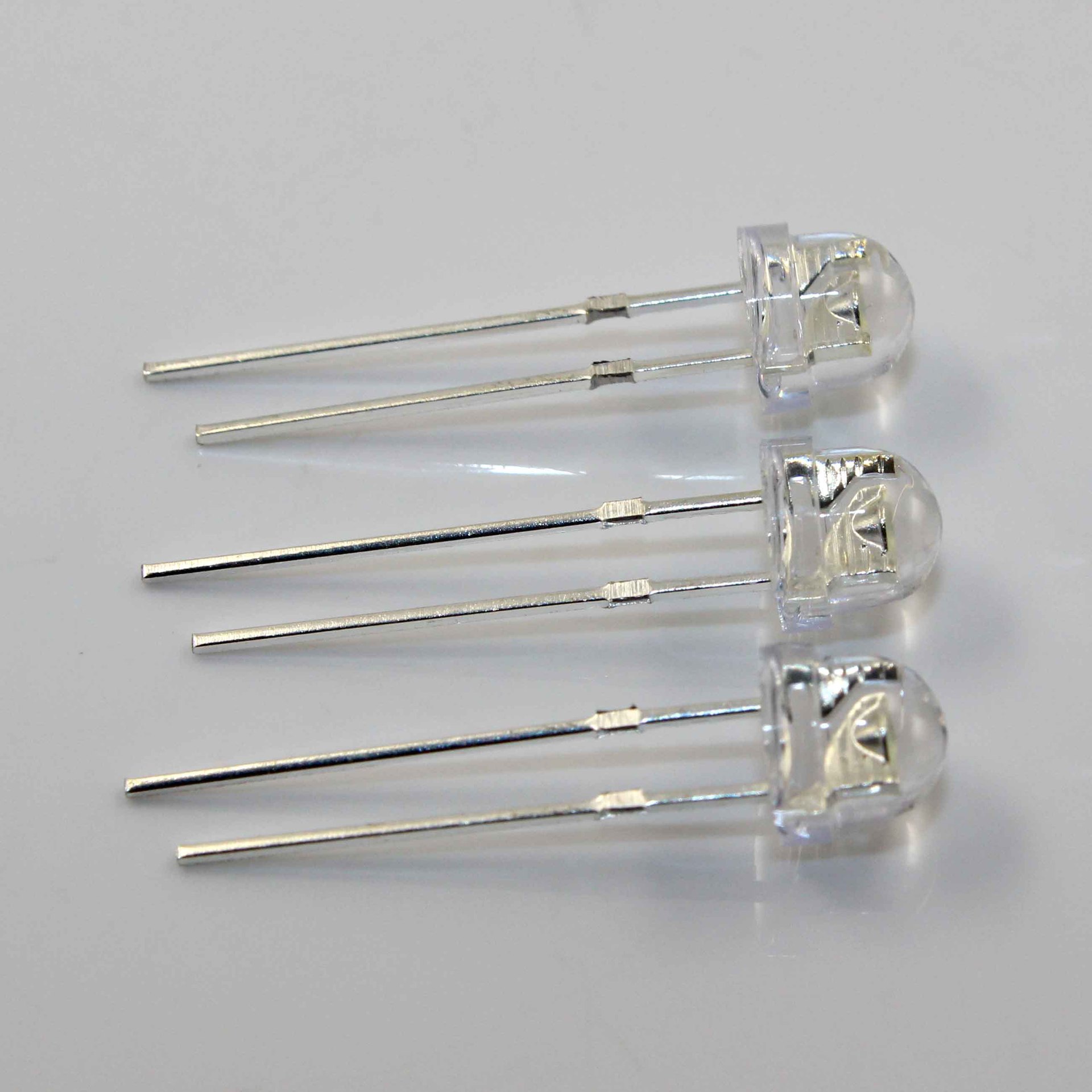 直插式LED灯珠实物图