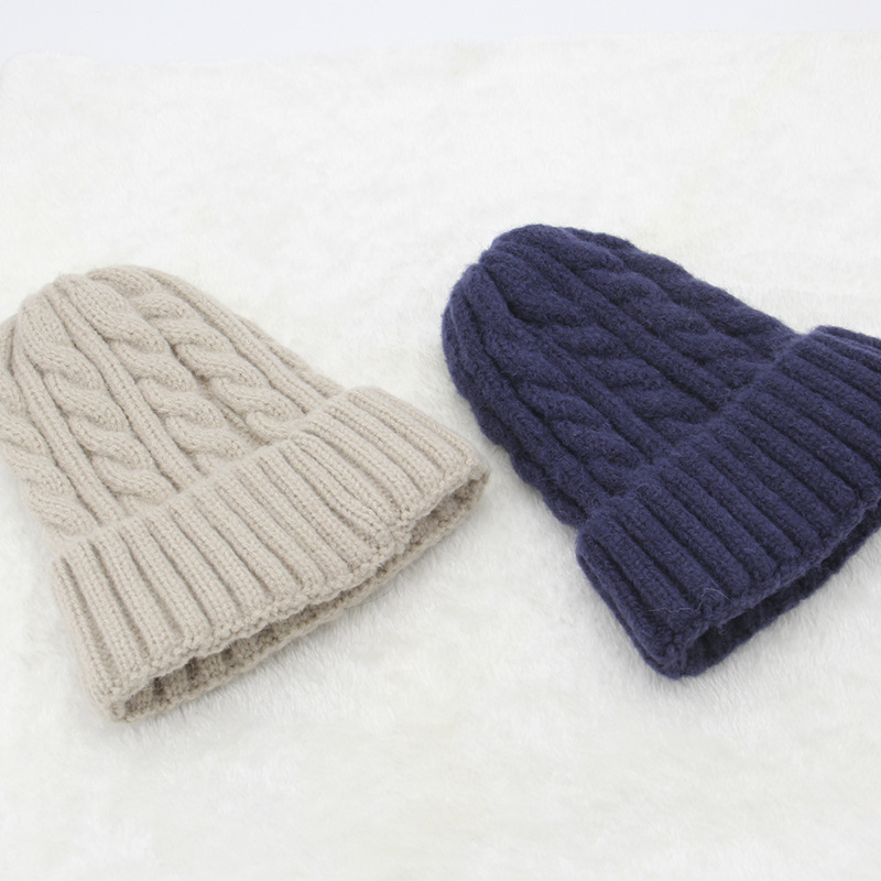 This autumn and winter women's woolen hat with a linen pattern and a rabbit fur blend knitted hat are thickened, warm, versatile and casual. It's a Korean trend Specification image