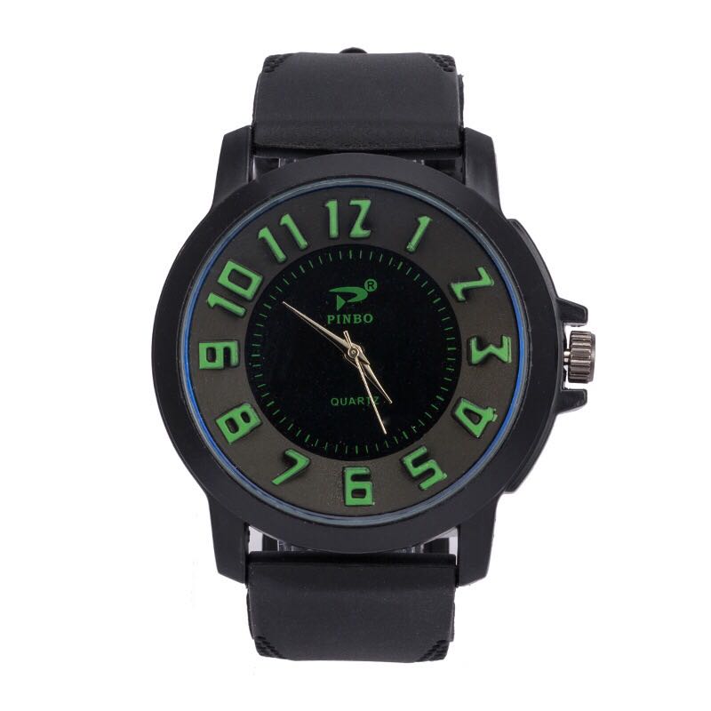 A bestseller in foreign trade, fashionable and popular men's watch with a large dial, three-dimensional digital silicone strap and student watch Application Scenario