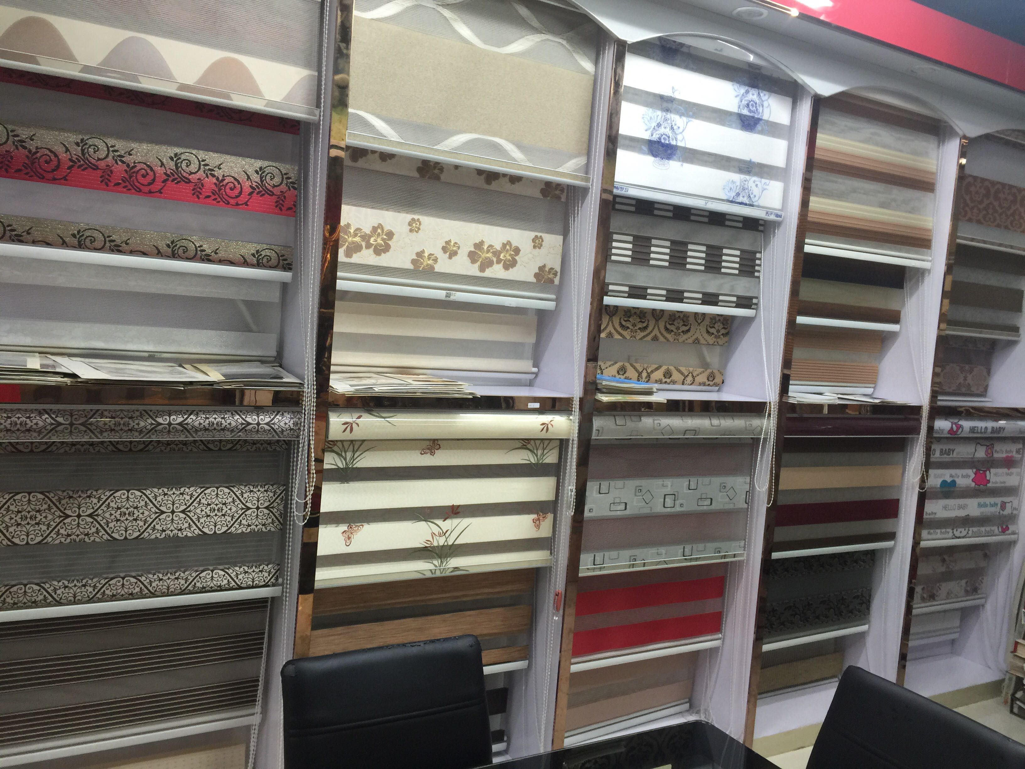 Roller blinds, soft sand blinds and shutters are sold directly by the manufacturer with large discounts. Both wholesale and retail are available Application Scenario