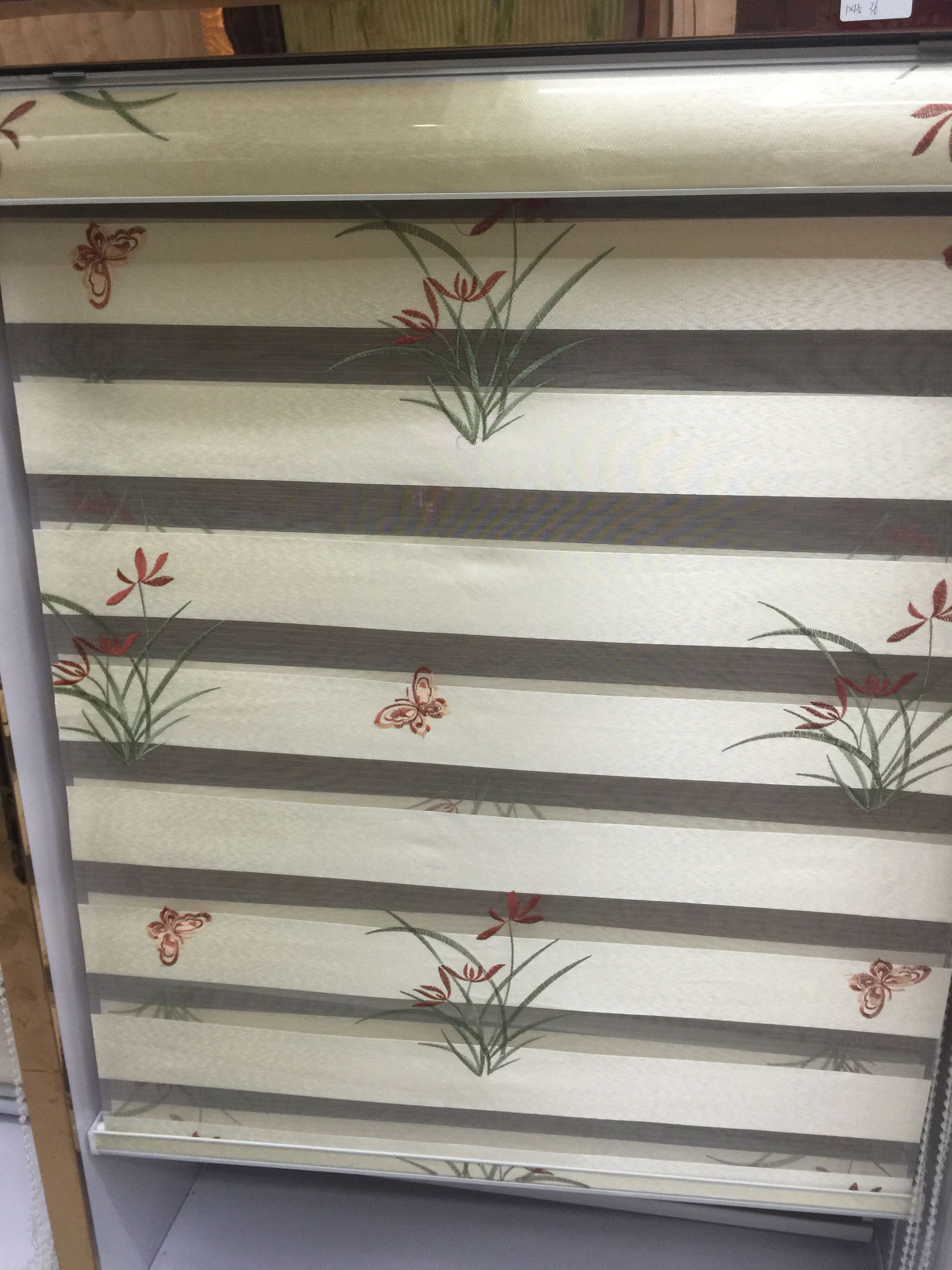 Roller blinds, soft sand blinds and shutters are sold directly by the manufacturer with large discounts. Both wholesale and retail are available Specification image