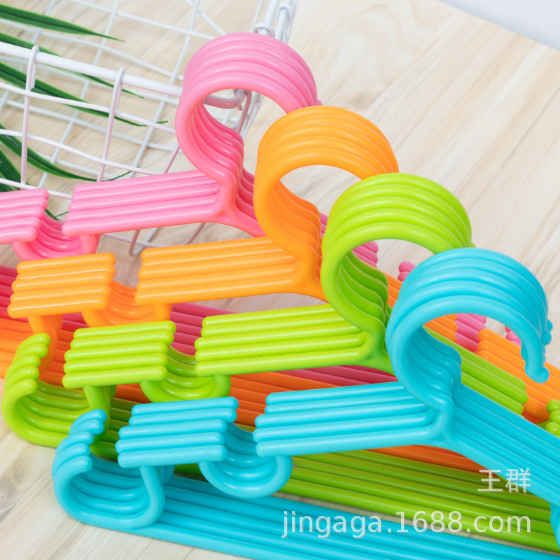 儿童衣架子晾衣架衣挂衣服撑子加粗婴儿小孩子宝宝家用塑料衣架产品图
