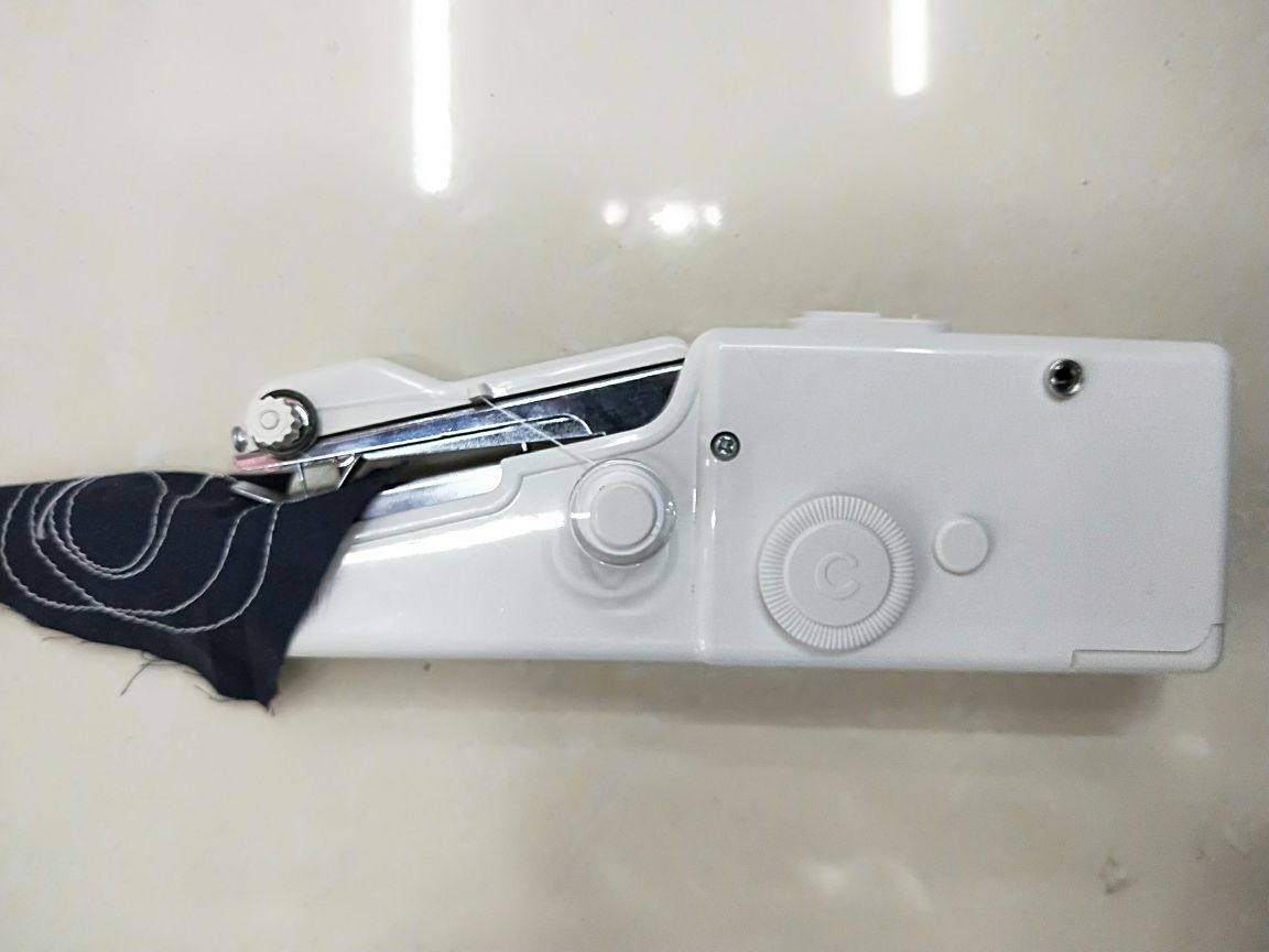 handy stitch手持便携式缝纫机多功能迷你电动缝纫机产品图