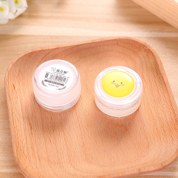 Cartoon home cooling oil travel portable student nose to wake up the brain and refresh the summer heat repellent mosquito repellent oil essence wholesale Application Scenario