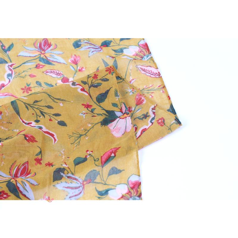 Japan And South Korea New Fashion Travel Printed Scarf Small Fresh Flower Lady Silk Scarf Manufacturers Custom Specification drawing
