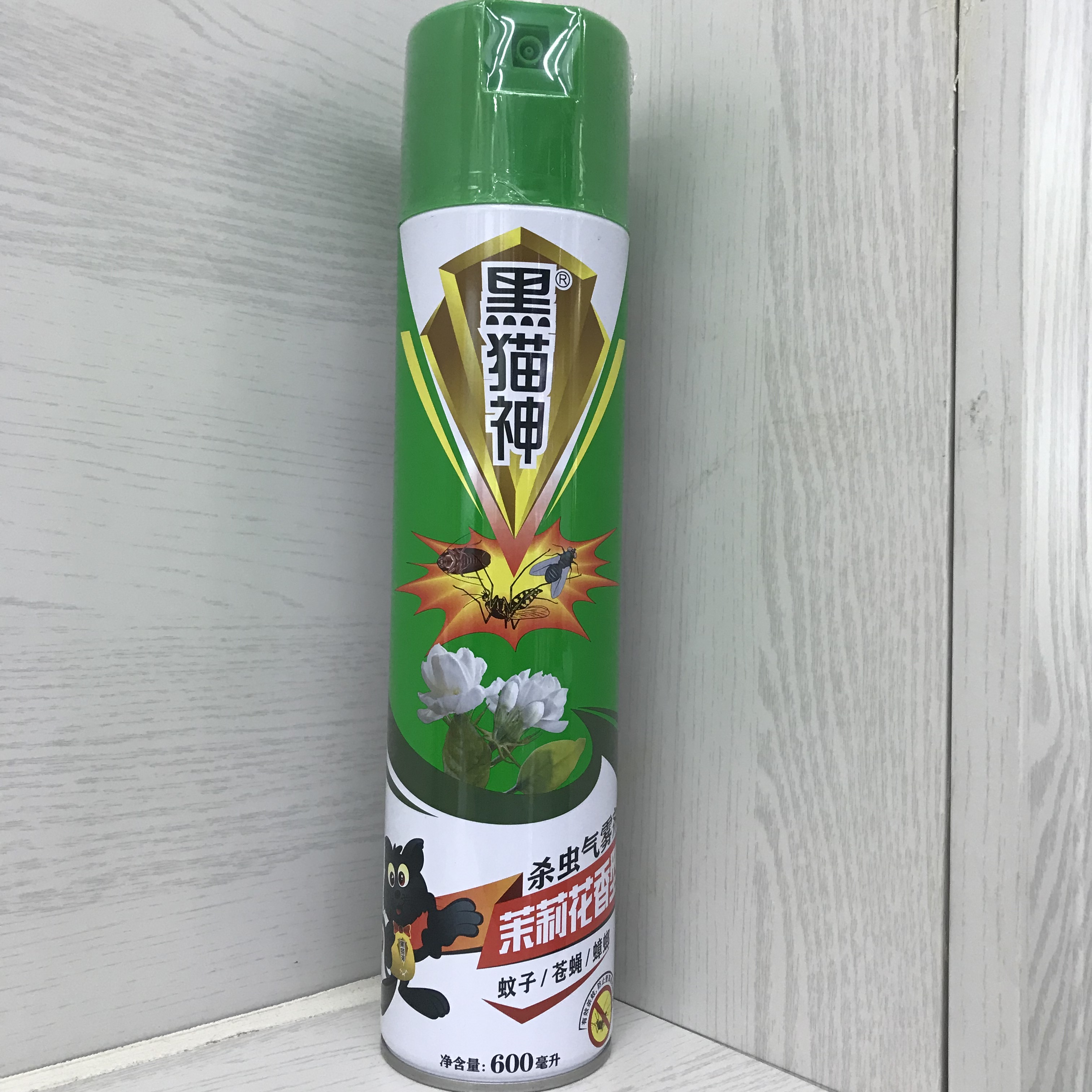 Black cat God insecticidal aerosol, jasmine fragrance, mainly to kill mosquitoes, flies, cockroaches.