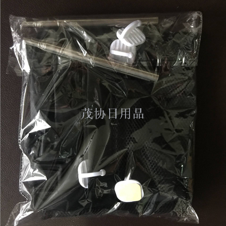 Magic-Gate Pet Isolation Net - Portable foldable pet isolation fence for dog safety Application Scenario
