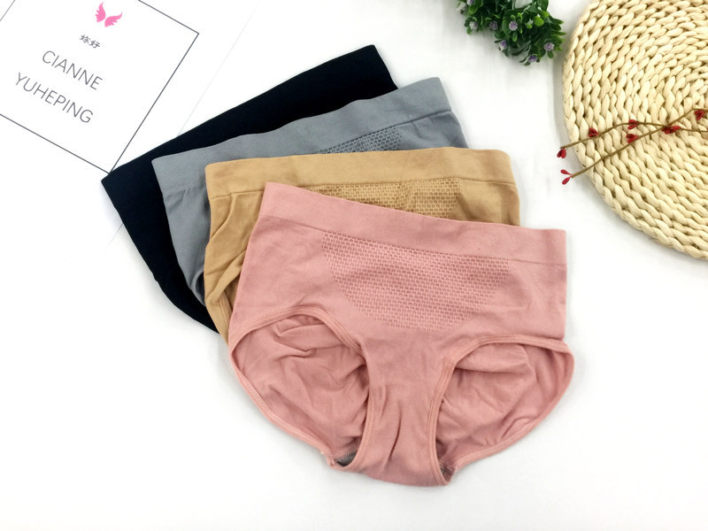 Seamless honeycomb briefs for ladies sell like hot cakes