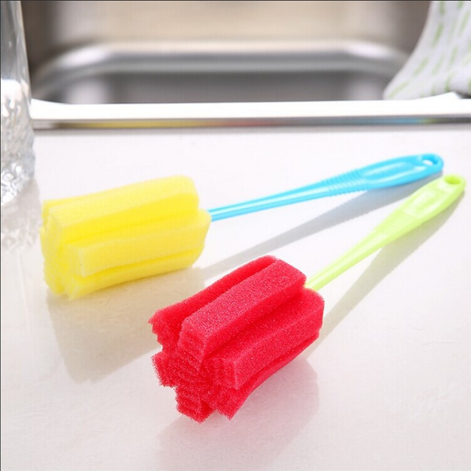 Wholesale of decontamination and descaling sponge cleaning brushes, petal-shaped long-handled candy-colored cup brushes, and sponge multi-functional brushes Application Scenario