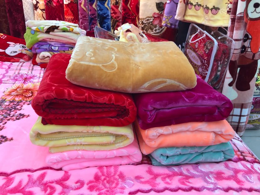 The new plain baby cloud blanket and skin-friendly blanket from Jiali Lily bedding can be machine washed