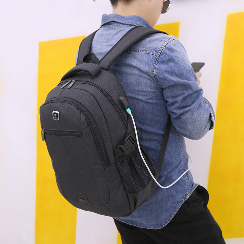 Fashionable student schoolbags for men and women, Korean-style casual travel bags, multi-functional charging backpacks Application Scenario