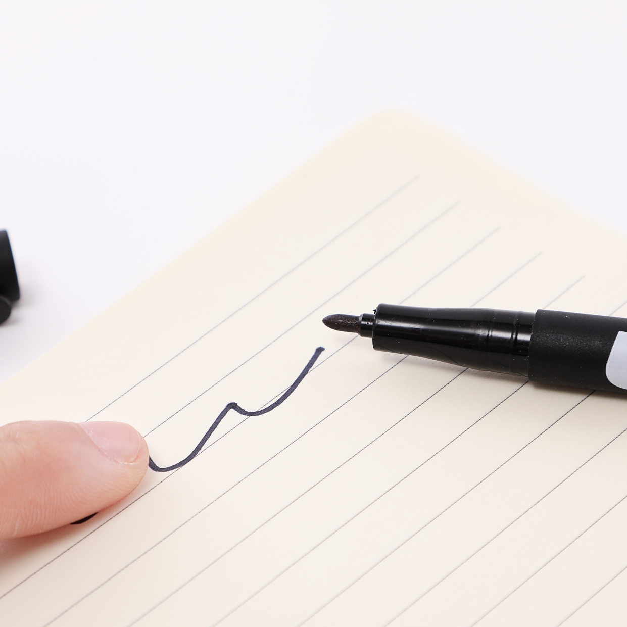 Wanbang Oil-based small single-head CD Black, Red and Blue Super Large Chinese Marker Pen King 9209 card-absorbing type Outlining Pen details Picture