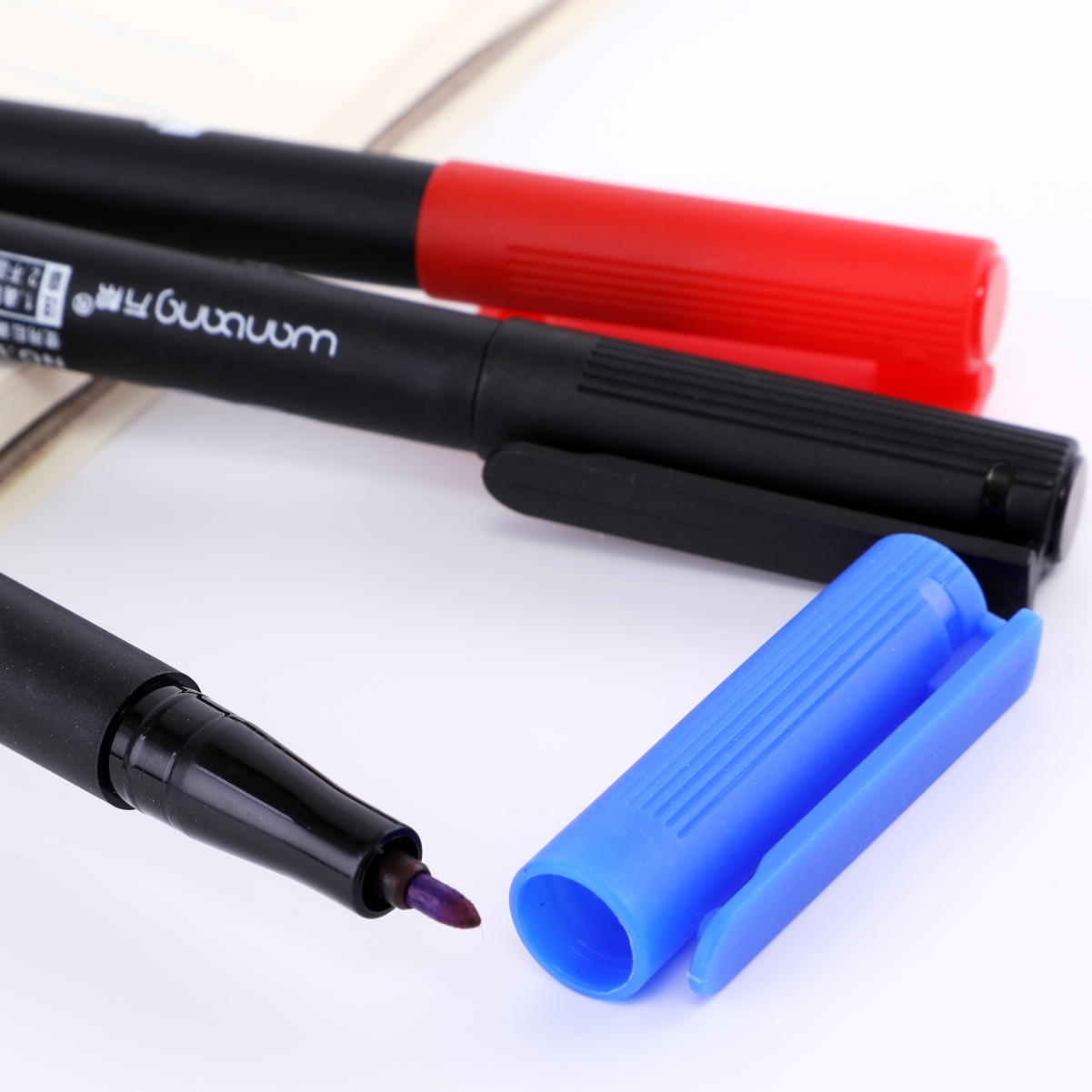 Wanbang Oil-based small single-head CD Black Red Blue Super Large Chinese Marker Pen King 9210 card-absorbing type Outlining Pen Application Scenario
