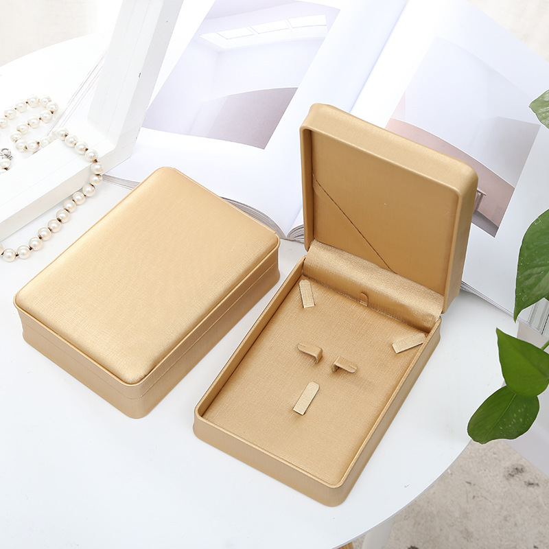 现货供应 珠宝首饰盒 饰品包装盒 礼品盒 汽车挂件盒项链盒套装盒细节图