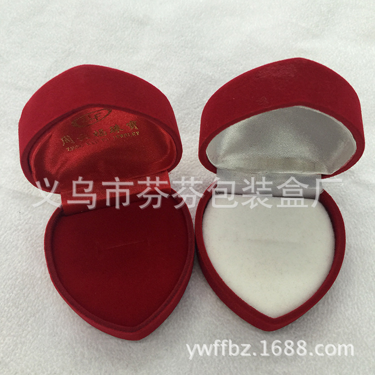 现货供应 桃心型喷绒戒指盒 首饰包装盒 珠宝首饰盒 塑胶包装盒产品图