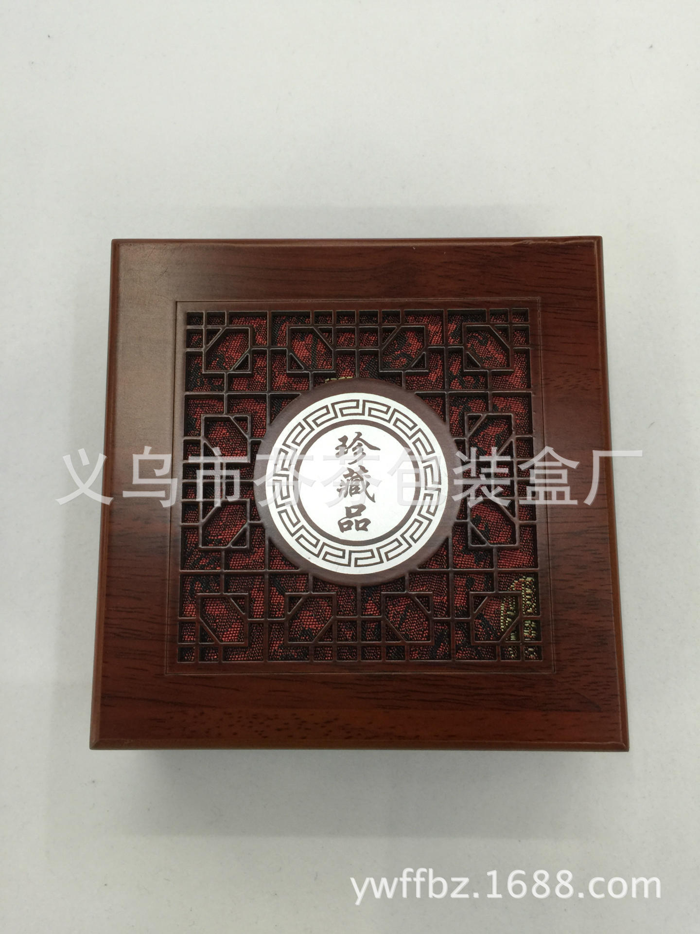定制精品喷漆、手镯木盒，玉器盒 12*12缎布衬镂空 可加印logo产品图