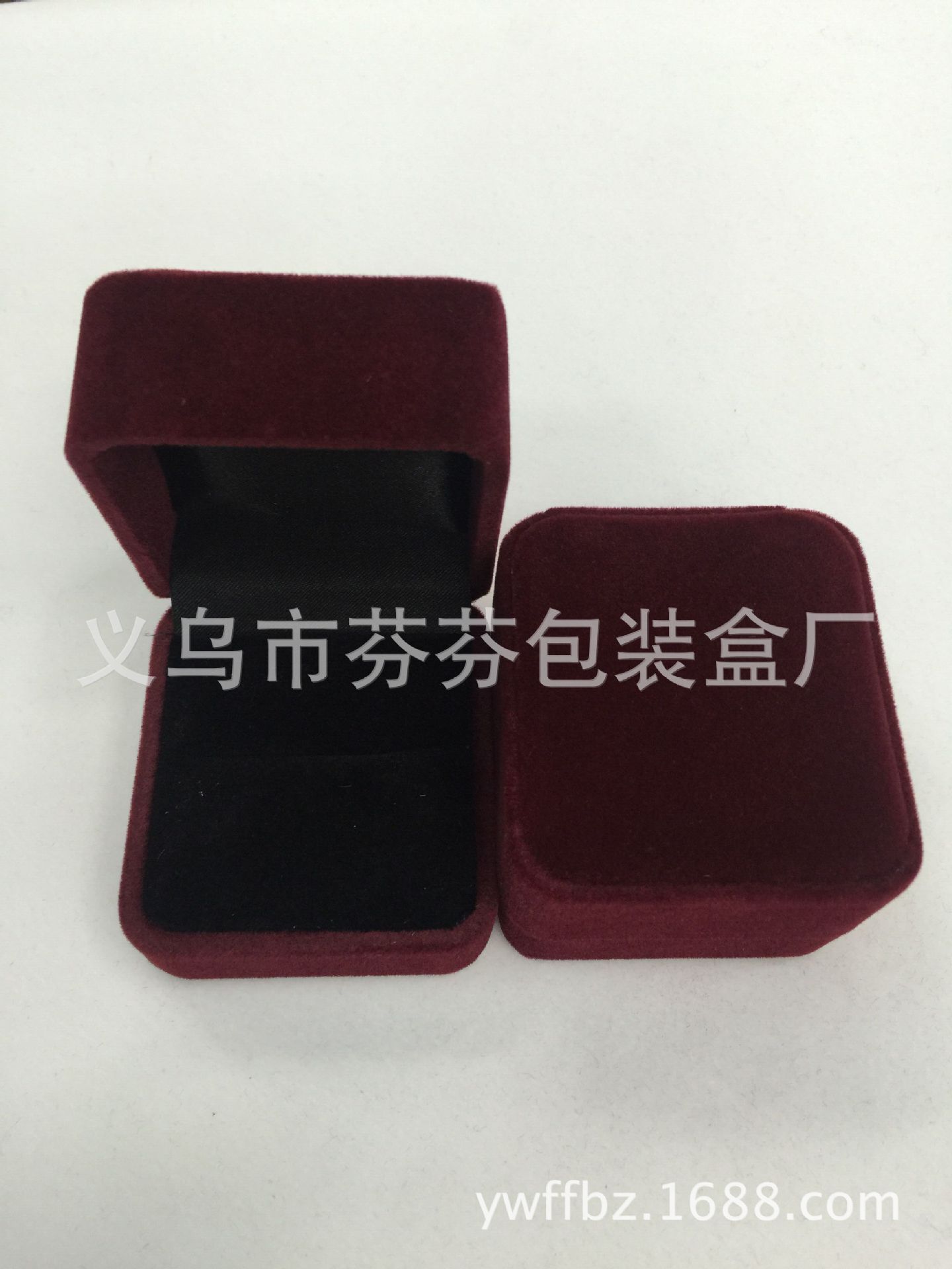 现货供应首饰盒包绒布戒指盒 情侣双戒盒 求婚戒指盒首饰品包装盒细节图