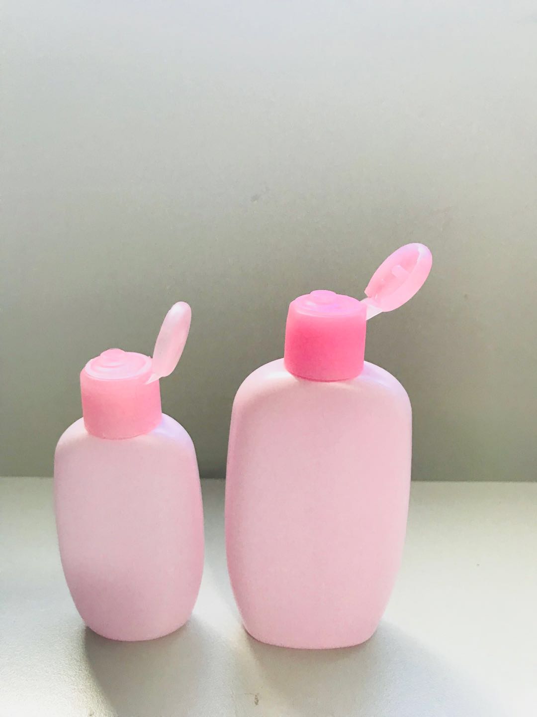 PET;PE婴幼护肤乳，翻盖，压泵,管胚