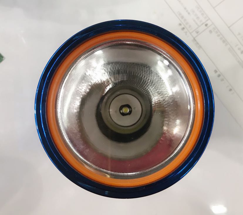 New model 906 electroplated three-speed 100W lithium battery strong bald light details Picture