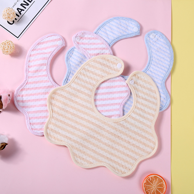 Factory direct sales of 2018 Spring new style color cotton striped snap adjustable baby wavy edge bibs wholesale